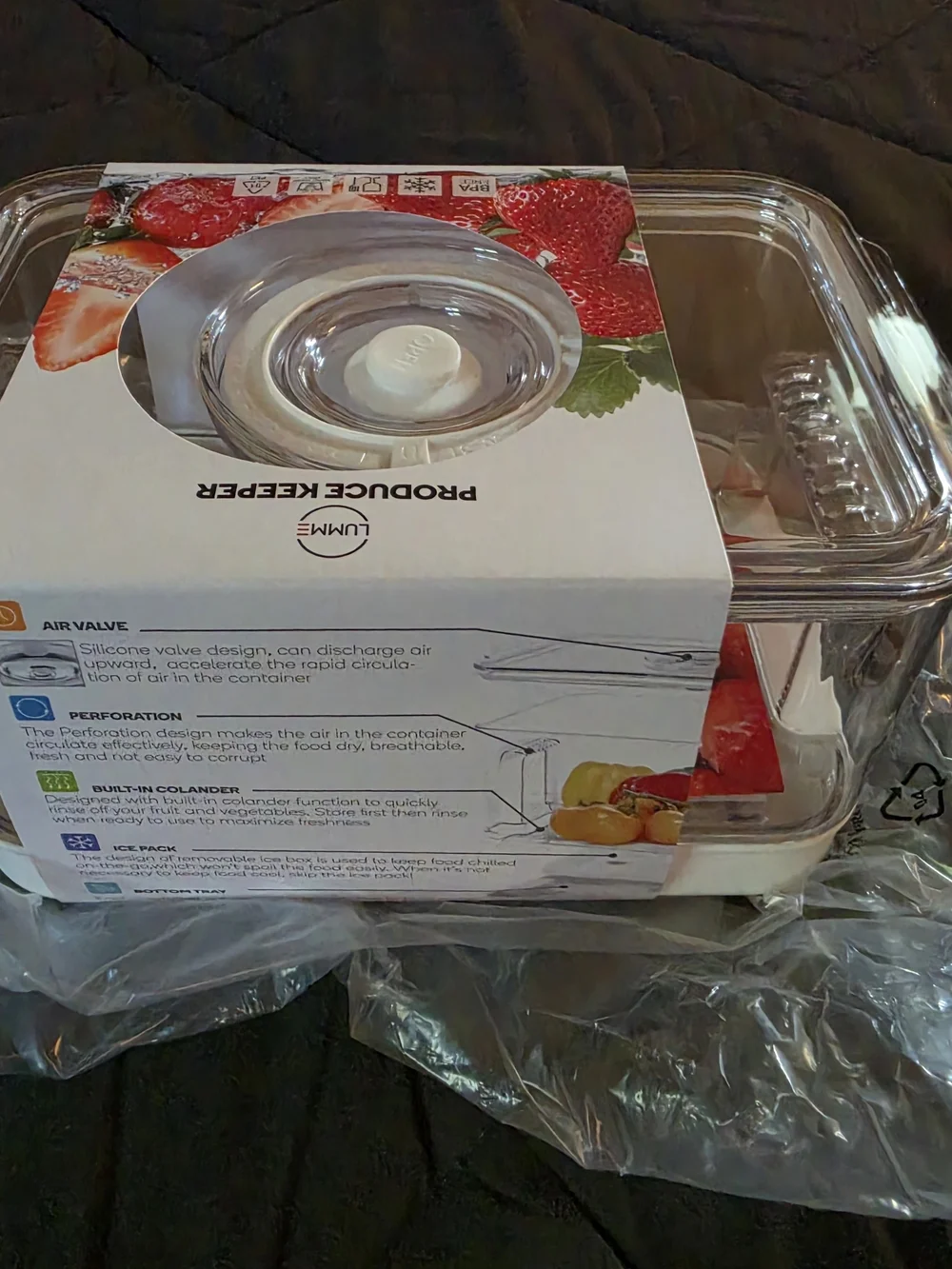 Lumme Produce Keeper - Clear and White Fruit Storage Container